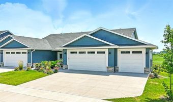2203 Oak Terrace Ave, North Liberty, IA 52317