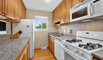 405 Timber Ln 405, Canton, CT 06019