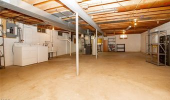 2505 Vollmer Dr, Austintown, OH 44511