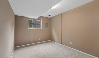 1386 Arden View Dr, Arden Hills, MN 55112