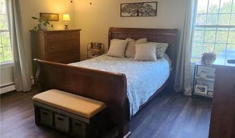 54 Sefton Dr, Bristol, RI 02809