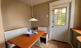 607 Milton Rd, Alton, IL 62002