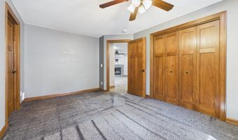 812 S 5th Ave, Brandon, SD 57005