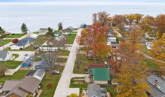 5825 Lake Rd 9, Ashtabula, OH 44004