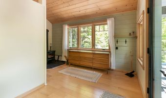 18 Spring Rd, Albany, NH 03818