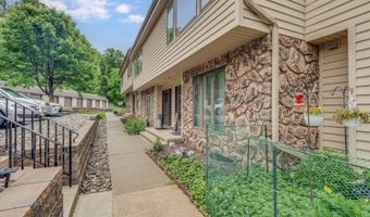 312 Cheyenne Rd 312, Andover, NJ 07848