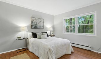 3504 MARTHA CUSTIS Dr 315, Alexandria, VA 22302