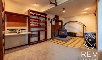 8 Mountain Dr, Cody, WY 82414