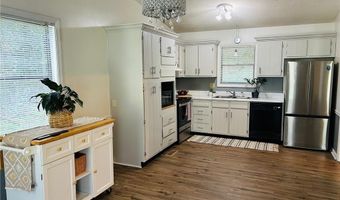 231 Lake Forest Dr, Acworth, GA 30102