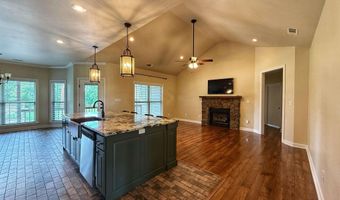70 Gates Ln, Batesville, AR 72501
