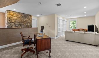 93 Kickemuit Ave, Bristol, RI 02809