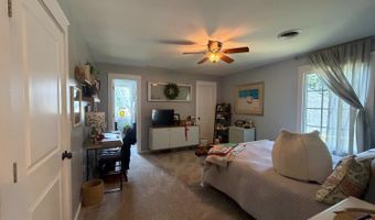 32 Red Maple Ct, Batesville, IN 47006