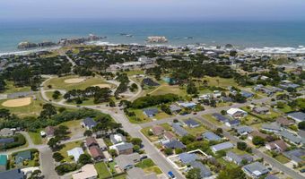 870 11TH St SW, Bandon, OR 97411