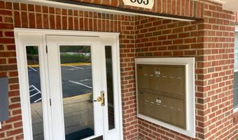 803 LATCHMERE Ct 104, Annapolis, MD 21401