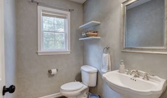 163 Windy Knoll Dr, Berlin, CT 06037