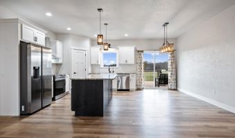 2851 T BERG Cir, Abrams, WI 54101