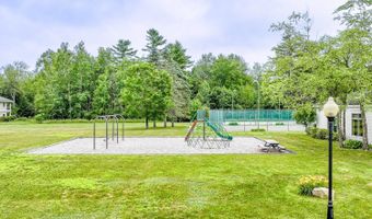 20 B Springbrook Dr, Belfast, ME 04915
