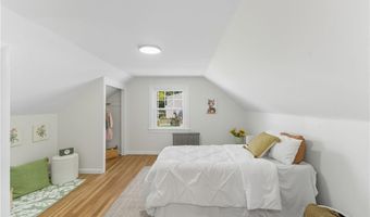 136 Frankfort St, Cranston, RI 02910