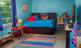 813 N Morgan St, Angleton, TX 77515