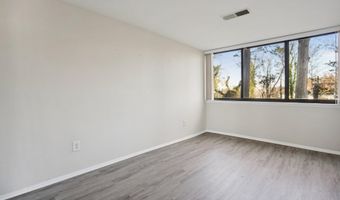 8 S VAN DORN St 103, Alexandria, VA 22304