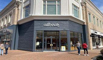 7110 Woodland Ln, Alpharetta, GA 30009