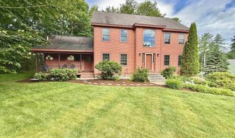 40 Lakewood Dr, Alton, NH 03810