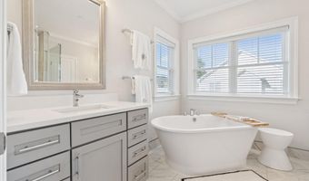 10010 FLEMING Ave, Bethesda, MD 20814