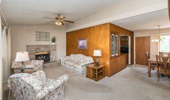 737 Smith Dr, Ballwin, MO 63011
