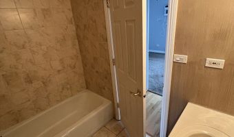 910 W Alleghany Dr 2A, Arlington Heights, IL 60004