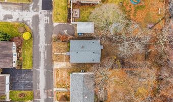 41 Gleason St, Cranston, RI 02910