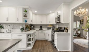 2708 Grove Ave, Carlsbad, CA 92008