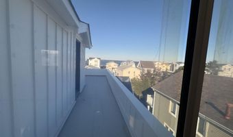 281 7th St, Avalon, NJ 08202