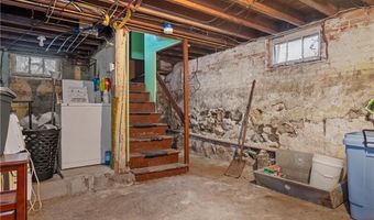 13 Elizabeth St, Cumberland, RI 02864