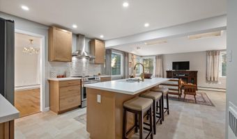 201 Clyde Rd, Bangor, ME 04401