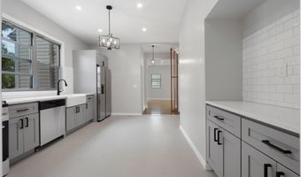 51 W 48TH St, Bayonne, NJ 07202