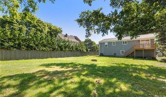94 Ridgewood Rd, Middletown, RI 02842