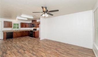 1529 AVENUE E, Bogalusa, LA 70427