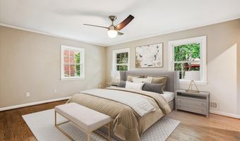 2322 S PIERCE St S, Arlington, VA 22202