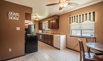 612 HONEYLOCUST St, Bloomfield, NM 87413