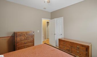 191 Gossamer Dr, Boiling Springs, SC 29316