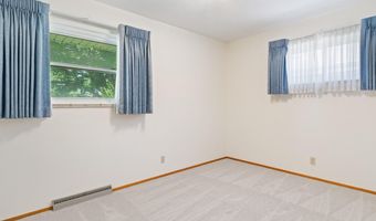 820 10th St, Berthoud, CO 80513