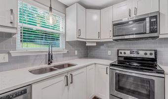 9 Whispering Dr, Alexander, AR 72210