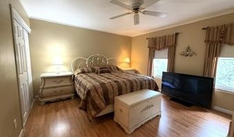 41 Mizzen Dr, Barnegat, NJ 08005
