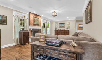 41 Sears Ave, Atlantic Highlands, NJ 07716