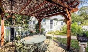 145 Saint Francis St, Biloxi, MS 39530