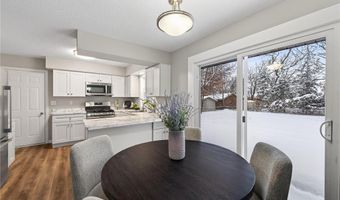 907 40th Ln, Anoka, MN 55303