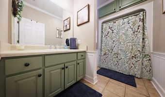 330 River Oaks Dr, Bainbridge, GA 39817