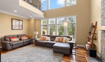 4226 40TH St N, Arlington, VA 22207