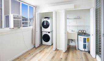 1617 Clark St 404, Honolulu, HI 96822