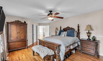 29 Tupelo Rd, Bayville, NJ 08721
